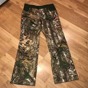 UA Womens camouflage hunting pants